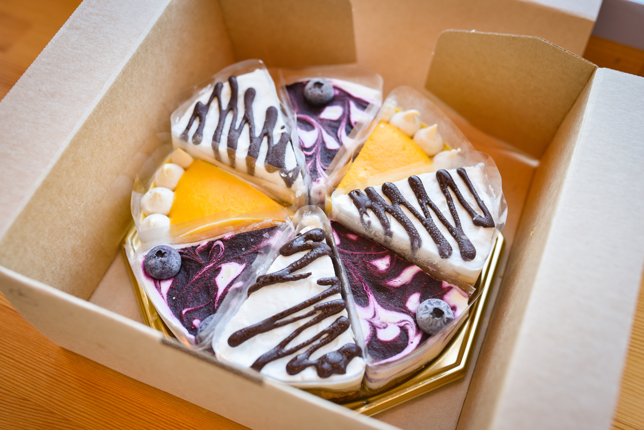 RAWケーキ8カットのアソート